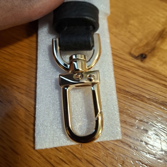 Michael Kors Sandra Gold Metal Large Satchel Bag - Picture 14 of 16